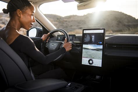 The 40 High-Tech New Car Features You Can Buy Today | U.S. News