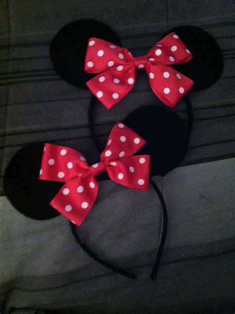 Life with an Army Wife: Minnie/Mickey Mouse Ears Tutorial