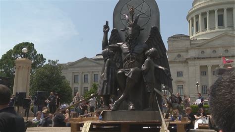 Satanic Temple Unveils Baphomet Statue At Arkansas Capitol ...