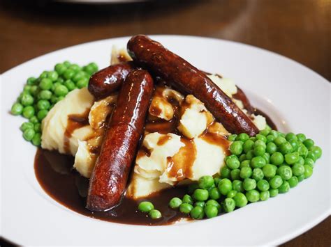 Bangers and Mash (Sausages and Mash) - 7 Continents 2 U