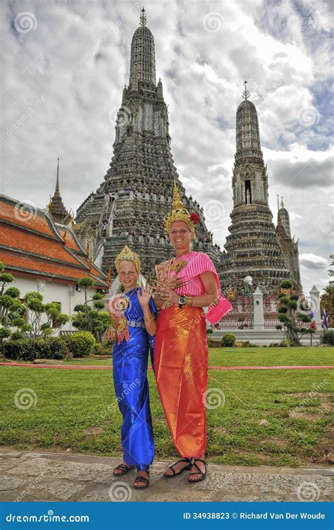 Wat Arun in Bangkok stock image. Image of happy, girl - 34938823