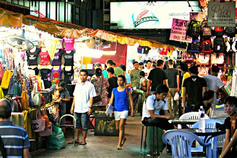 Patpong Night Market - Bangkok - ThailandMagazine.com