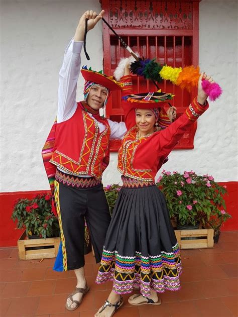 Huayno, baile y traje típico del Perú | Costumes around the world ...