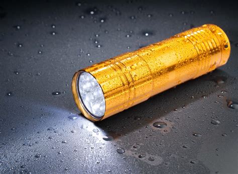 How to Choose the Best Waterproof Flashlight - Guide 2020