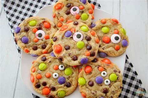 M&M HALLOWEEN COOKIES - Family Cookie Recipes