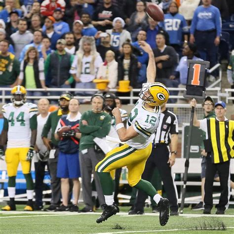 PsBattle: Aaron Rodgers releasing his hail mary pass to win the game ...