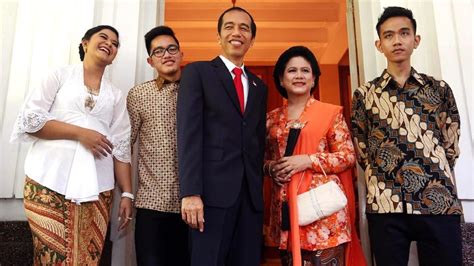 Modest Joko Widodo and family set example of modesty for Indonesians ...