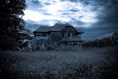 The 4 Scariest Haunted Houses In Colorado | American Adventure Expeditions