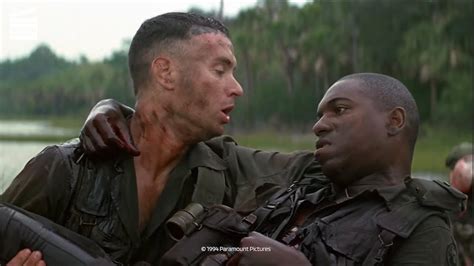 Forrest Gump : Forrest sauve des vies au Vietnam (CLIP HD) - YouTube