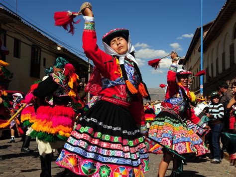 Demasiadas Noches: Huayno (Perú)