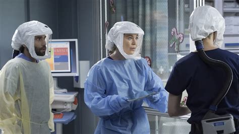 ‘Grey’s Anatomy’ Season 17 Finale: Two Proposals and a Wedding (RECAP)