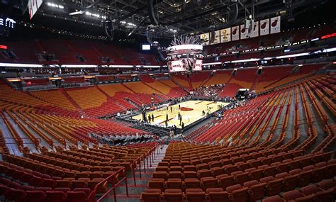 Arena do Miami Heat cria uma área separada para pessoas que receberam ...