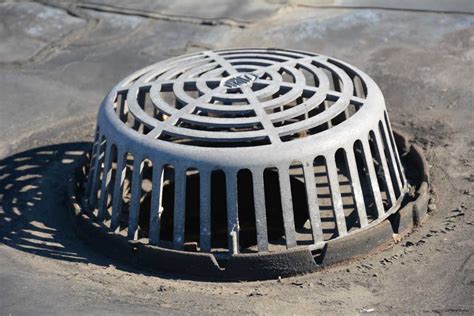 Drain-strainer-for-flat-roof - Commercial Roofing Contractors