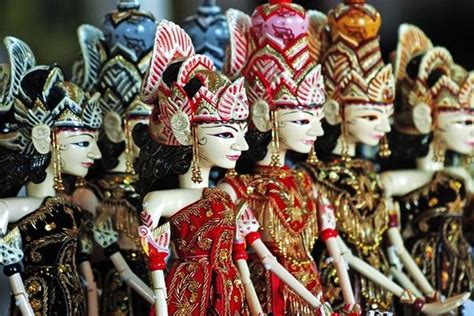 7 Contoh Karya Seni Rupa Tradisional dan Ciri-Cirinya yang Perlu Kamu ...