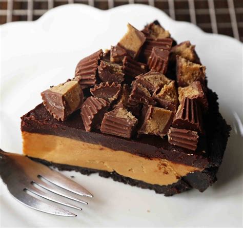 Reese's Chocolate Peanut Butter Cup Pie – Modern Honey