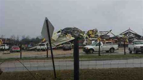 Unexpected Tornado Hits Valdosta, Georgia; Buildings Damaged, 9 Injured ...