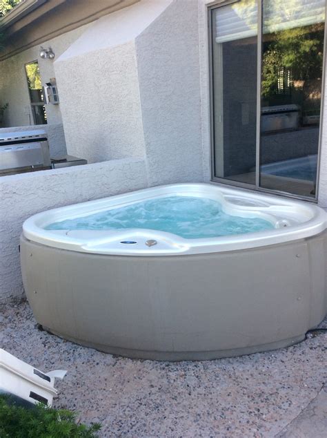 Corner Tub - Hot Tub Insider