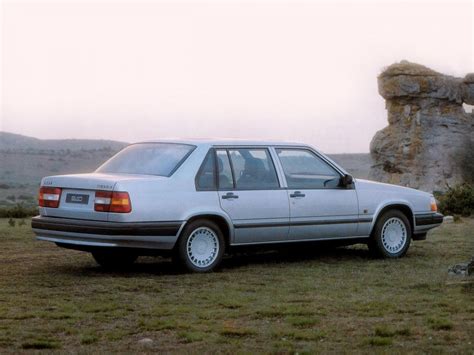 Volvo 940 technical specifications and fuel economy