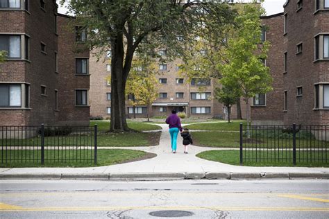 Parkway Gardens housing complex put up for sale - Chicago Sun-Times