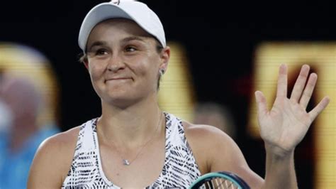 Australian Open: Ash Barty yet to hit her Open straps, coach Craig ...