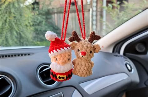 15 Amazing Christmas Car Decorations | Bridal Shower 101