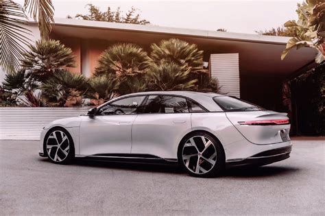 Lucid Motors refreshes 2024 Air EV, slashing prices | Winnipeg Sun