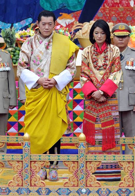 PUPUTUPU: Royal Wedding: Bhutan king weds