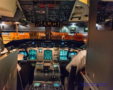 8x10 Peek into #Q400 Cockpit | More Q400 cockpit photos to c… | Flickr