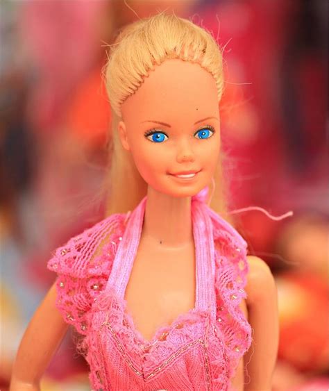 How tall is a barbie doll - nexkum