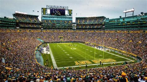 Lambeau Field - Tailgater Concierge