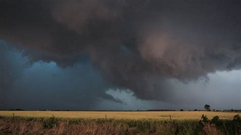 Deadly El Reno tornado widest ever recorded in US – Channel 4 News