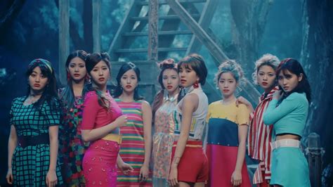 'Signal' becomes TWICE's 14th MV to exceed 300 million YouTube views ...