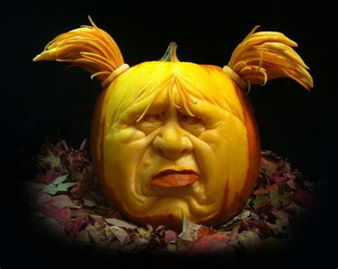 Mind-blowing pumpkin carvings by Ray Villafane