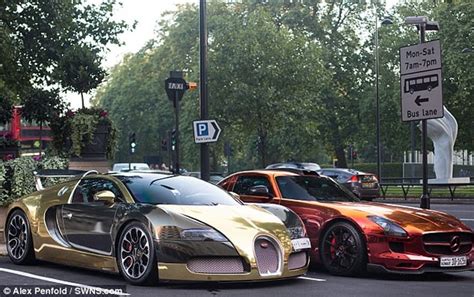 Gold Bugatti Veyron of a Saudi millionaire makes crowds go berserk in ...