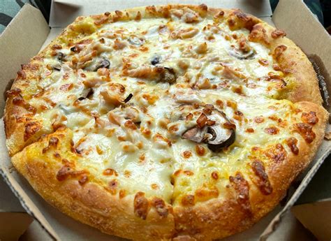 Best Crust at Domino's: A Guide to Finding Your Perfect Slice - Pizzaware