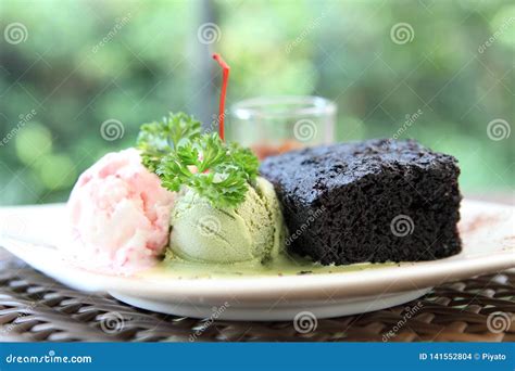 Chocolate Lava Cake with Ice Cream Stock Photo - Image of ingredient ...