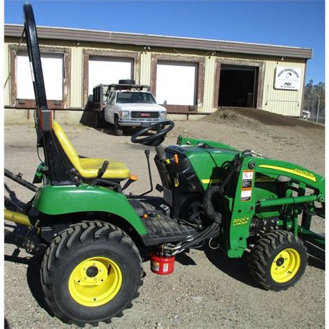 2007 John Deere #2305 LV2 305H - Tractor with 50" loader bucket 3pt ...