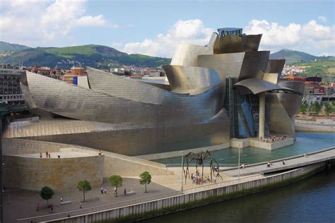 Frank Gehry | Biography, Architecture, Buildings, Guggenheim Museum ...