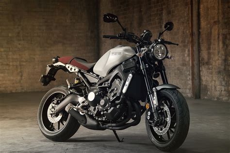 Yamaha XSR900 - Ride Review - Return of the Cafe Racers