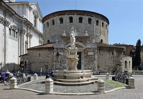 Old Cathedral, Brescia | ITALY Magazine