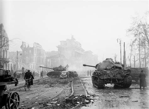 Haunting Photographs of Berlin at the End of the World War II - Rare ...