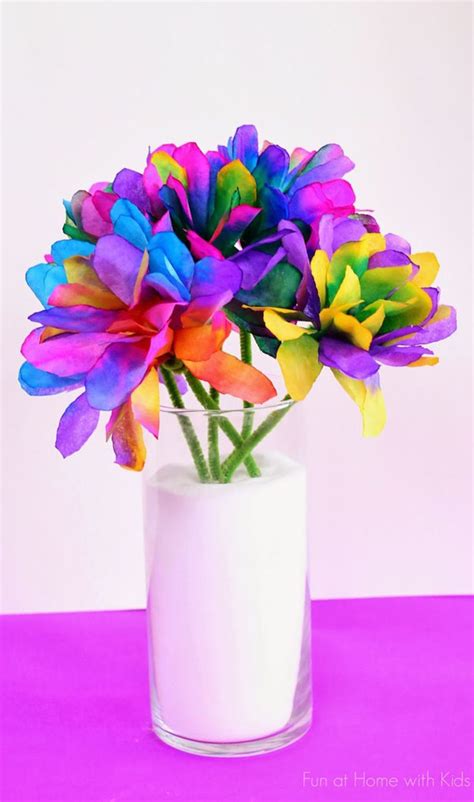 Best Paper Flowers Tutorials for Mother's Day - onecreativemommy.com