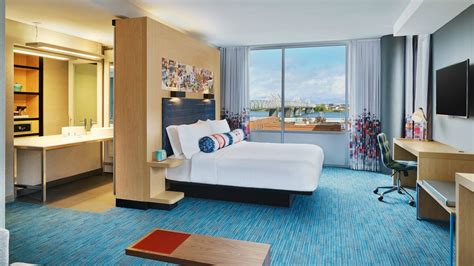 Downtown Louisville Hotels | Aloft Louisville Downtown