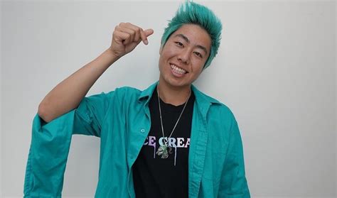 YouTube Artist Zach ‘ZHC’ Hsieh Succeeds James Charles As Host Of ...