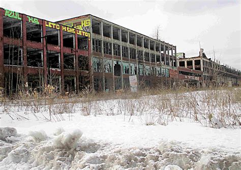 Abandoned Detroit - Touring The D