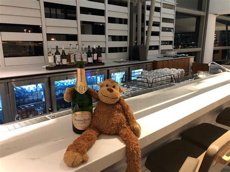 Qantas Business Class Lounge Brisbane_1688 - Monkey Miles