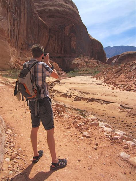 Finding the extraordinary in the ordinary: Lake Powell: Hiking to the ...