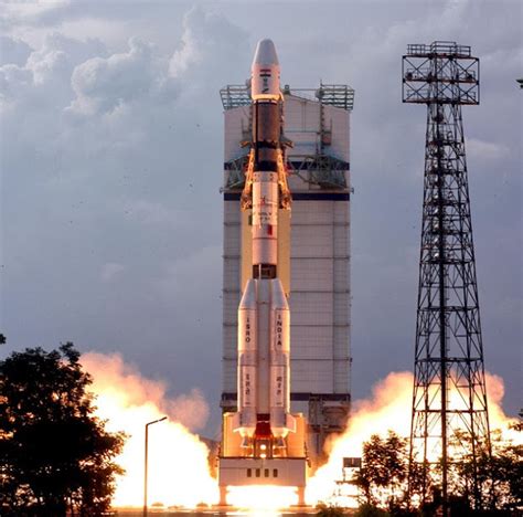 Orbiter.ch Space News: Success launch of GSLV rocket and GSAT-14 satellite