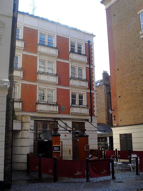 Porterhouse, Covent Garden, London WC2 | The Porterhouse on … | Flickr