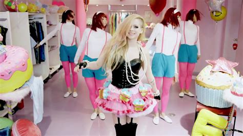 Hello Kitty {Music Video} - Avril Lavigne Photo (38714474) - Fanpop